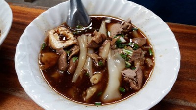 ก๋วยจั๋บเจ้าเก่าหน้าวัดพระศรีรัตนมหาธาตุ ก๋วยจั๋บเจ้าเก่าหน้าวัดพระศรีรัตนมหาธาตุ