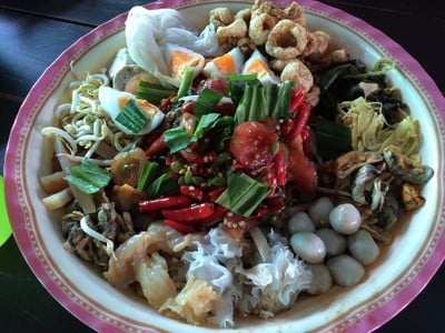ส้มตำพี่อาจ