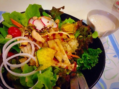 The Salad House (อาหารเพื่อสุขภาพ) The Salad House (อาหารเพื่อสุขภาพ)