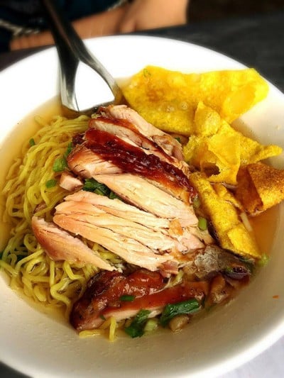 บะหมี่ไก่อบ หลังมช บะหมี่ไก่อบ หลังมช
