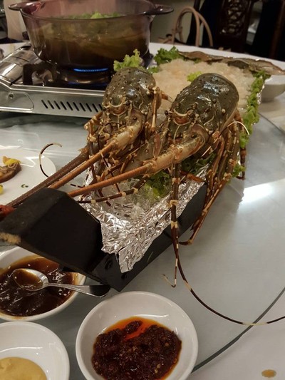 ภัตตาคาร แกรนด์ เชียงการีล่า ธนิยะ