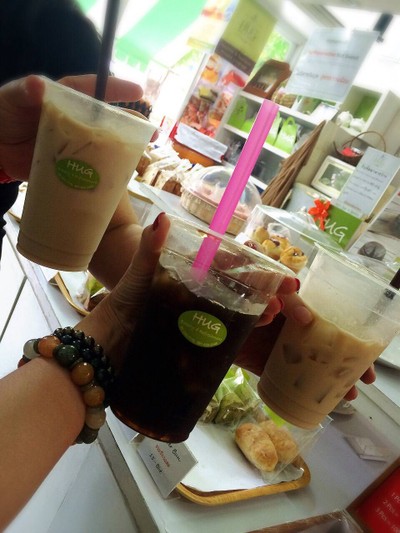 Hug Bakery & Gallery Cafe (ฮัก เบเกอรี่แอนด์แกลอรี่คาเฟ่) Hug Bakery & Gallery Cafe (ฮัก เบเกอรี่แอนด์แกลอรี่คาเฟ่)