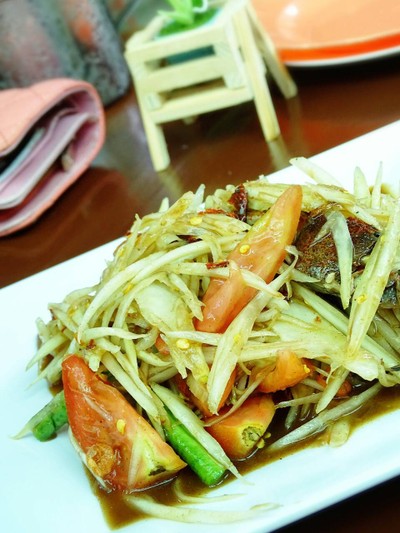 ตำปูปลาร้า 30.-