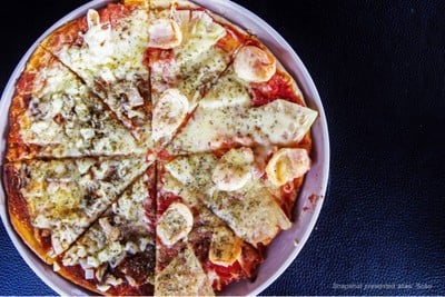 พิซซ่าต้นไม้ (Lake Side Pizza)