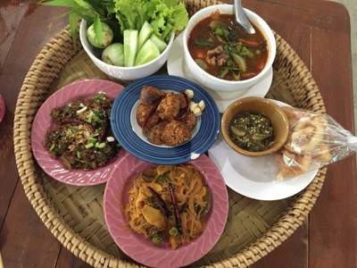 ข้าวซอยไทยใหญ่ (Kao soi Thaiyai) ข้าวซอยไทยใหญ่ (Kao soi Thaiyai)