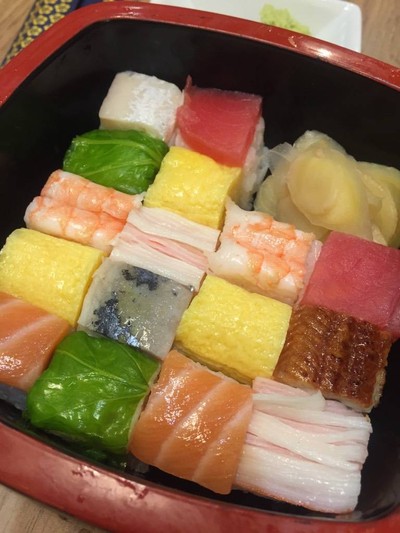 KIN DONBURI (คินดงบุริคาเฟ่) สยามสแควร์วัน KIN DONBURI (คินดงบุริคาเฟ่) สยามสแควร์วัน