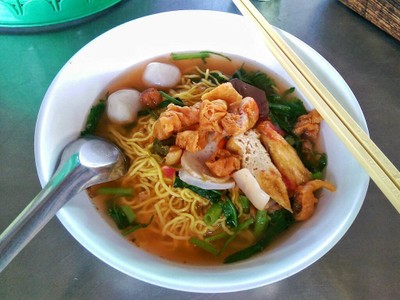ป้าใหญ่-ลุงว๊าก (เย็นตาโฟรสเด็ด) นครสวรรค์ (เจ้าเก่าตลาดจันทร์กุมาร)