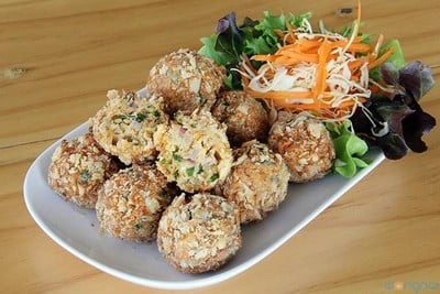 ผัดไทยไก่ฉีก♨️หมี่ไก่ฉีก+เกี๊ยวกรอบ ผัดไทยอาม่า พัทยา