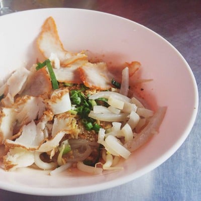 ก๋วยเตี๋ยวเจ๊สั้น