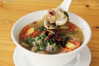 ผัดไทยไก่ฉีก♨️หมี่ไก่ฉีก+เกี๊ยวกรอบ ผัดไทยอาม่า พัทยา