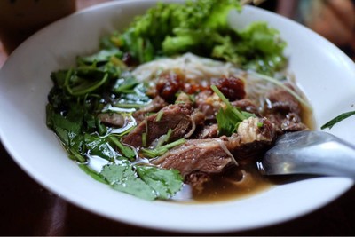 บ้านบัวลอย (BAN BUA LOI RESTAURANT) บ้านบัวลอย (BAN BUA LOI RESTAURANT)