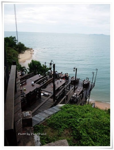 ริมผา ลาภิน
