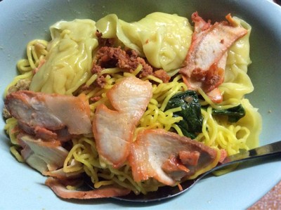 บะหมี่บุเรงนอง ตลาดนัดสีลม ซอย 10