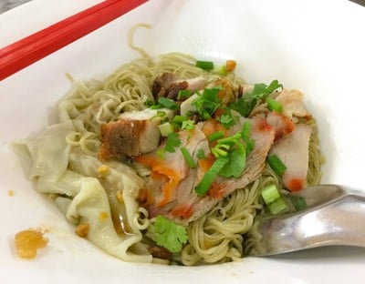 บะหมี่บ้านโป่งเจ๊แดง -