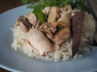 ข้าวมันไก่ไทยแลนด์ (Kow Mun Kai (Chicken Rice)) ลำพูน ข้าวมันไก่ไทยแลนด์ (Kow Mun Kai (Chicken Rice)) ลำพูน
