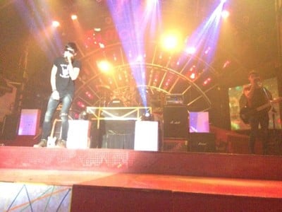 สถานบันเทิงมดยิ้ม