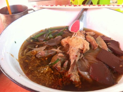 ก๋วยเตี๋ยวเป็ดกะละมัง วัดศาลาลอย