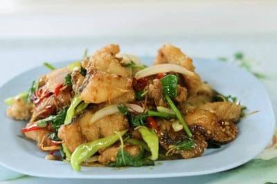 ผัดฉ่าปลาซ่อนอร่อยๆ