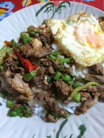 เจ๊แก้ว อาหารตามสั่ง หน้าวัดป่า เจ๊แก้ว อาหารตามสั่ง หน้าวัดป่า