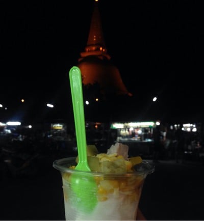 ตลาดโต้รุ่ง องค์พระปฐมเจดีย์