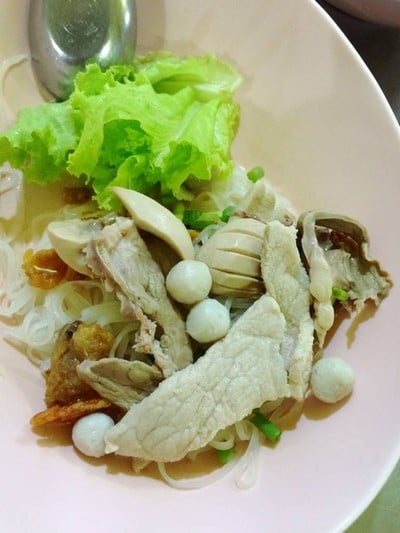 อ๋องทิพย์รส (อ๋องช้างเผือกลูกชิ้นหัวนม)