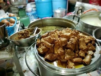 ข้าวต้มรถแดง (ข้าวต้มทรงเครื่อง)