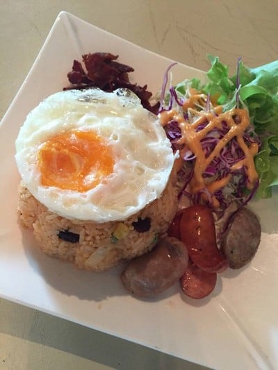 E.A.T. @ Khaoyai Bar & Bistro E.A.T. @ Khaoyai Bar & Bistro