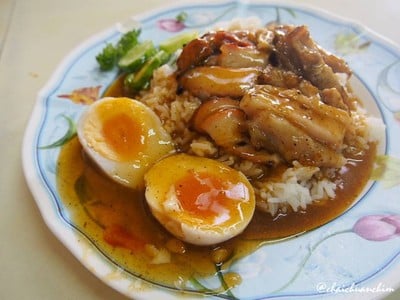 ข้าวหมูแดง บางปะกอก (แพนด้า) (Kao Moo Daeng Bang Pa-Kok Panda) ข้าวหมูแดง บางปะกอก (แพนด้า) (Kao Moo Daeng Bang Pa-Kok Panda)