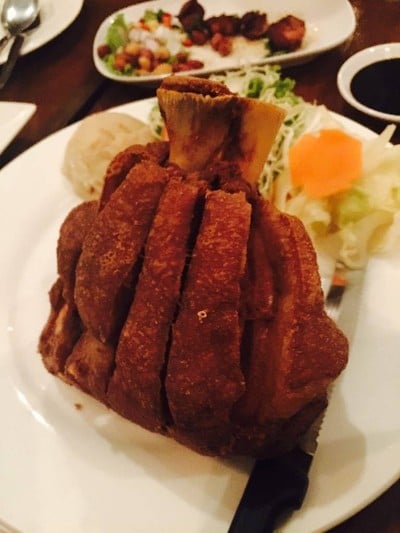 HEAP Cafe' & Restaurant (ฮีพผับแอนด์เรสเตอรองท์) อนุสาวรีย์ชัยฯ HEAP Cafe' & Restaurant (ฮีพผับแอนด์เรสเตอรองท์) อนุสาวรีย์ชัยฯ
