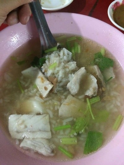 ข้าวต้มปลา สำเหร่