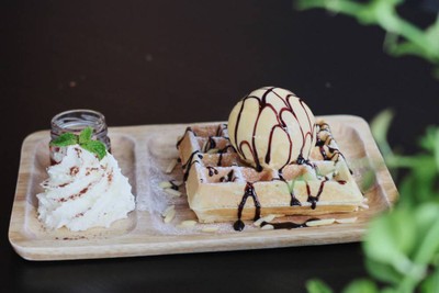 Dude Cafe