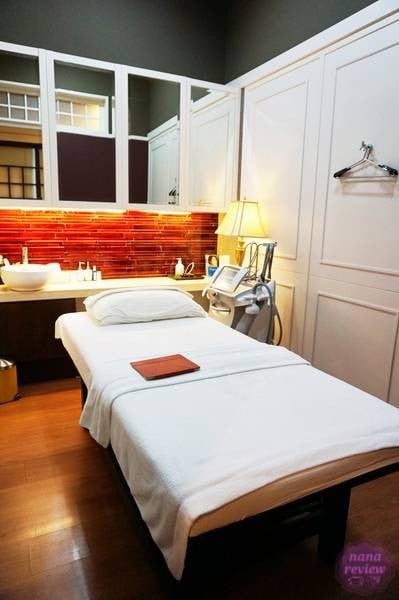 The Scarlett Clinic (เดอะ สการ์เล็ตต์ คลินิก) สยามพารากอน The Scarlett Clinic (เดอะ สการ์เล็ตต์ คลินิก) สยามพารากอน