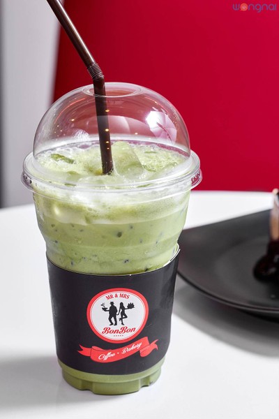 “Iced Matcha Green Tea” 