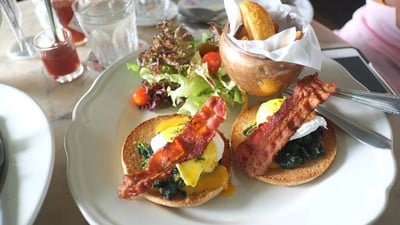 Chivit Thamma Da Coffee House, Bistro&Bar