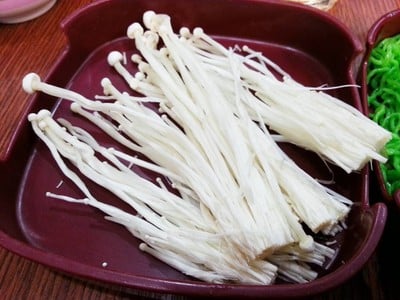 เห็ดเข็มทอง