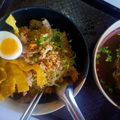 ก๋วยเตี๋ยวหมูต้มยำโบราณ