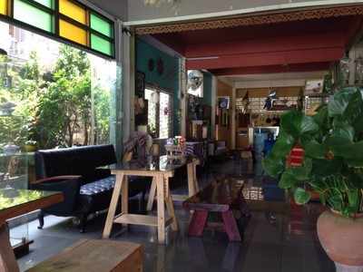 ที่นั่งทานอาหาร