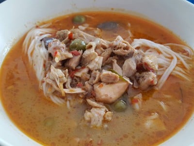 ขนมจีนแม่พลอย ขนมจีนแม่พลอย
