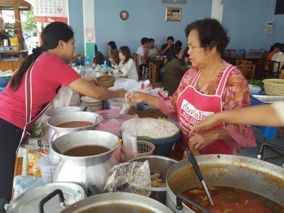 ขนมจีนแม่พลอย