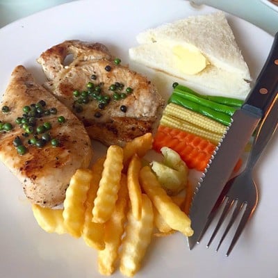 ร้าน HERE'S (ก๋วยจั๊บญวน) ถ.ดินสอ