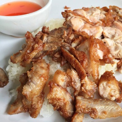 ป้าข้าวเหนียวไก่อักษร (Par Kaoneal Kai Ar sorn) ป้าข้าวเหนียวไก่อักษร (Par Kaoneal Kai Ar sorn)