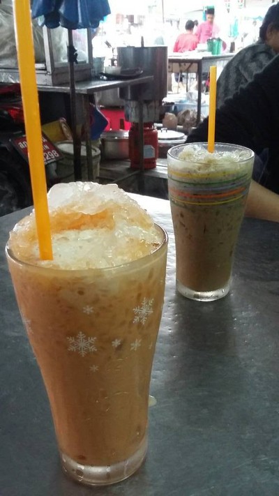เฮียชัยเป็ดย่าง ตลาดฉัตรไชย