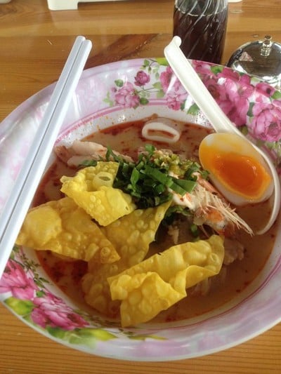 นายโอ๊ต ก๋วยเตี๋ยวต้มยำน้ำข้น