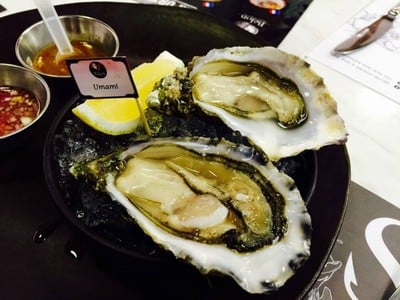 Bélon Oyster & Raw Bar Seen Space