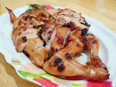 ไก่ย่างปรีชา ปลาเผา