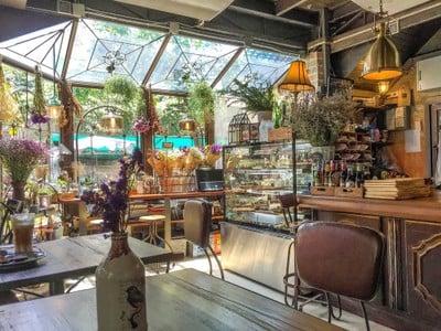 B-story Cafe'