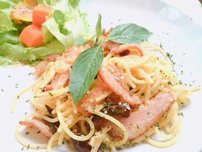 Eight Inches Under Salad Café (เอท อินเชส อันเดอร์ สลัดคาเฟ่) Eight Inches Under Salad Café (เอท อินเชส อันเดอร์ สลัดคาเฟ่)