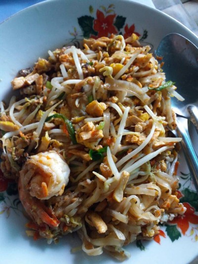 ผัดไทยกุ้งสด
