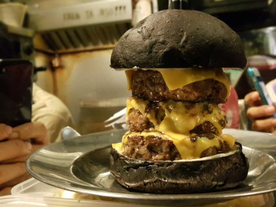 Escapade Burgers & Shakes