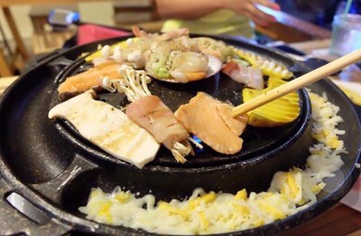 มู๋กะชีส ปิ้งย่างกะทะชีส